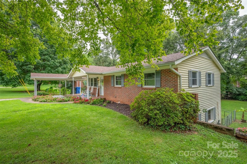 170 Hodge, Rutherfordton, NC - 4 beds, 3 baths, 2,214 sqft - $315,000