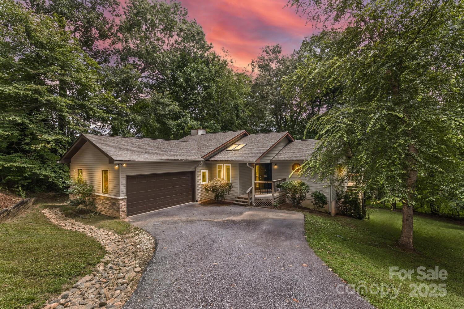 200 Waterford, Mills River, NC. property listing photo