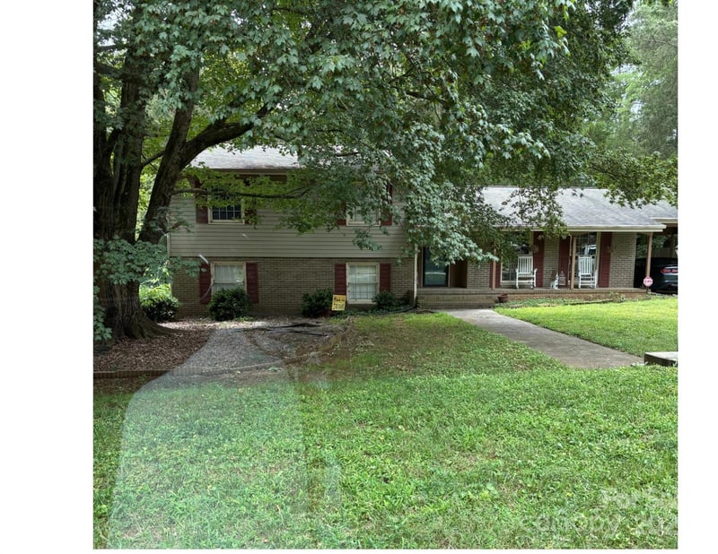 205 Windsor, Salisbury, NC - 5 beds, 3 baths, 2,550 sqft - $330,000