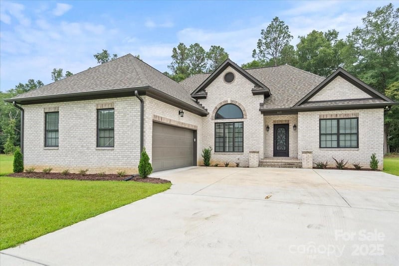 615 Little John, Cheraw, SC - 3 beds, 3 baths, 1,842 sqft - $389,000