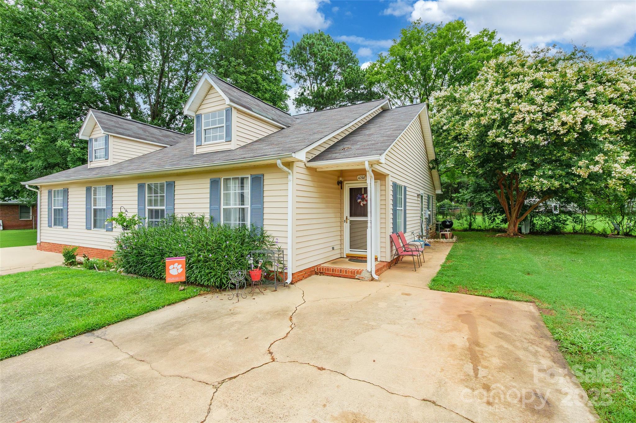 1098 Farm Pond, Rock Hill, SC. property listing photo
