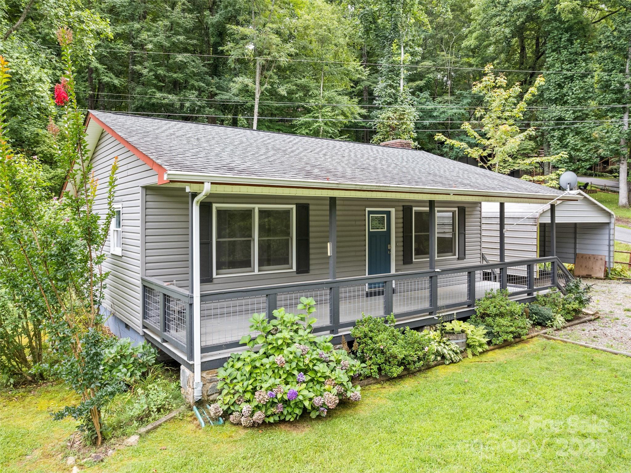 17 Forest, Maggie Valley, NC. property listing photo