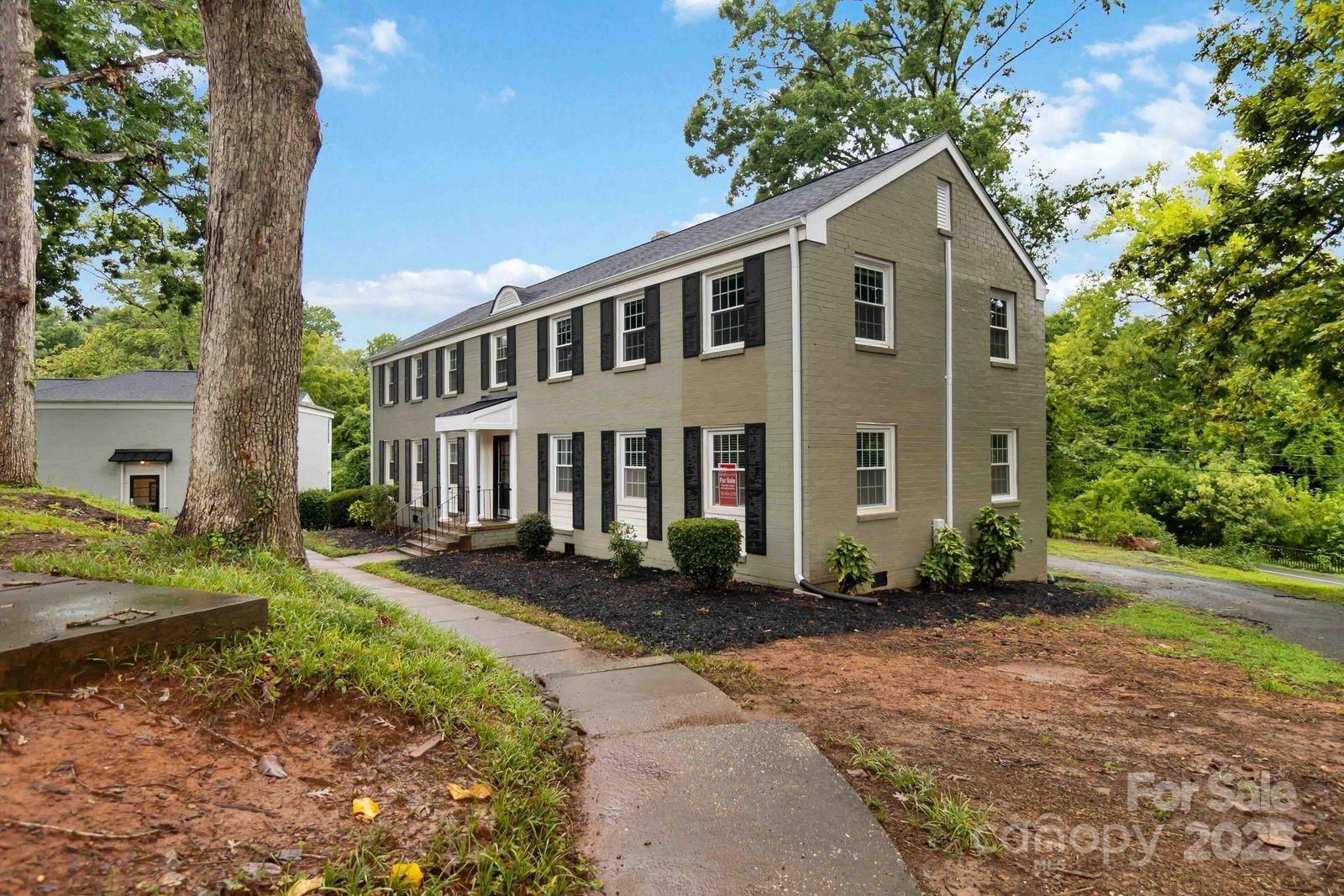 343 Wakefield Drive, Charlotte, NC. property listing photo