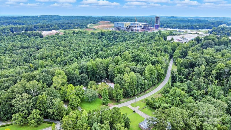 450 Dixon School Road, Kings Mountain, NC - 6 beds, 4 baths, 742 sqft - $285,000