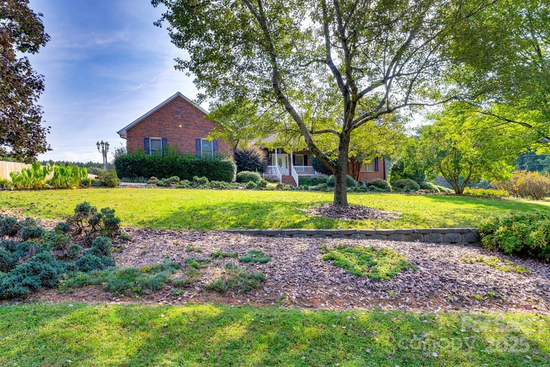 3132 Fox Den Circle, Iron Station, NC - 3 beds, 3.5 baths, 3,221 sqft - $615,000