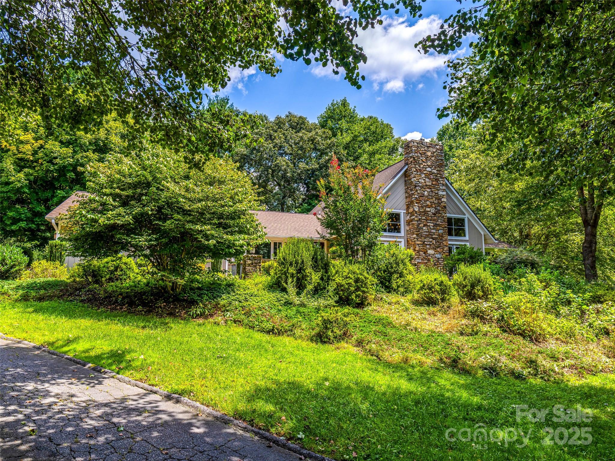 440 Rickel Drive, Hendersonville, NC. property listing photo
