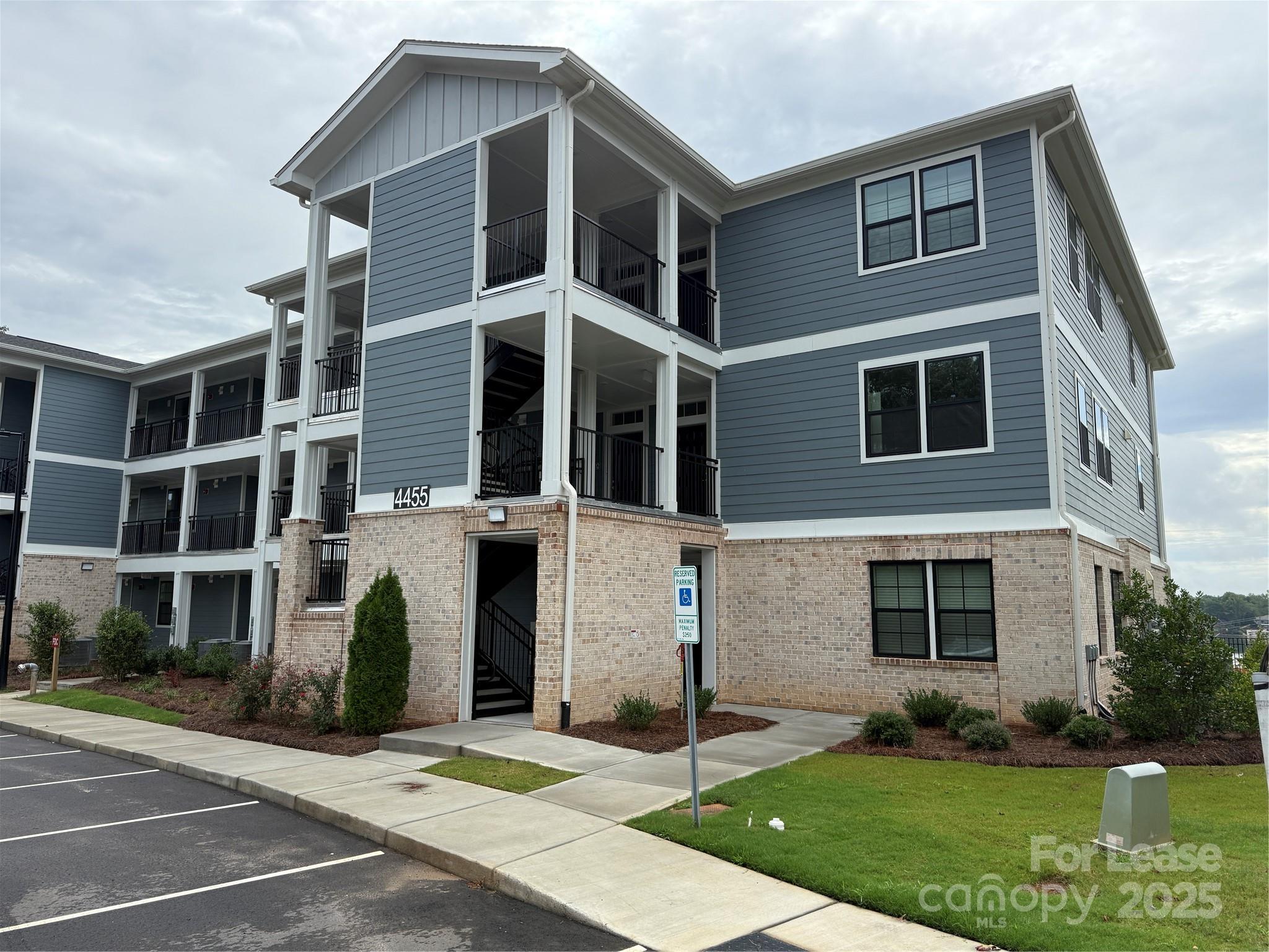 4455 Reed Creek Drive Apt 101, Sherrills Ford, NC. property listing photo
