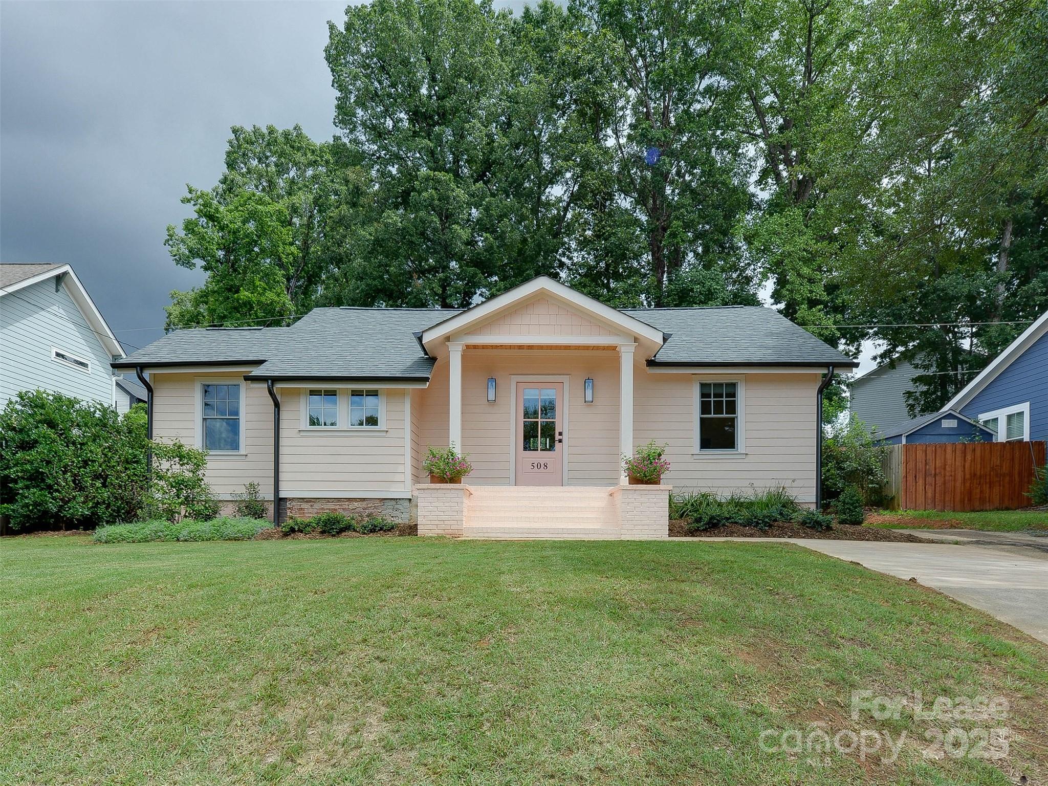 508 Seldon Drive, Charlotte, NC. property listing photo