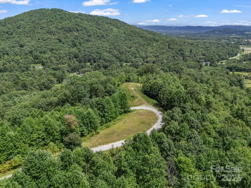 000 Climbing Road, Hendersonville, NC -  - $579,000