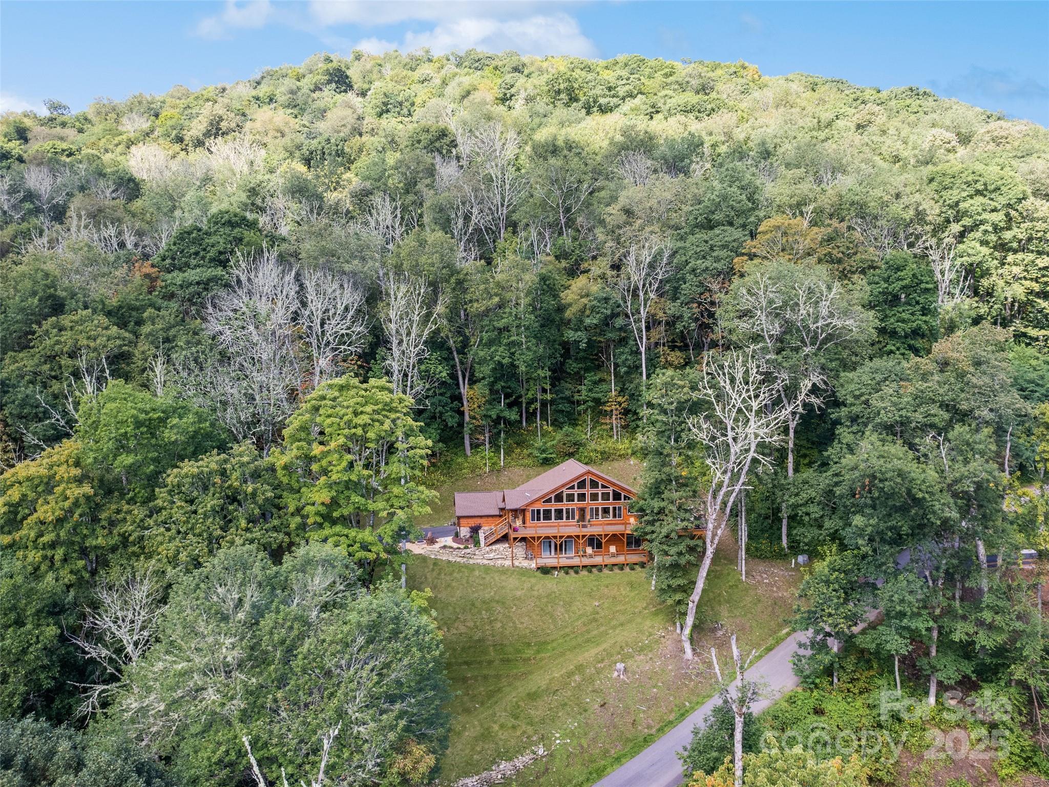 85 Iga, Maggie Valley, NC. property listing photo