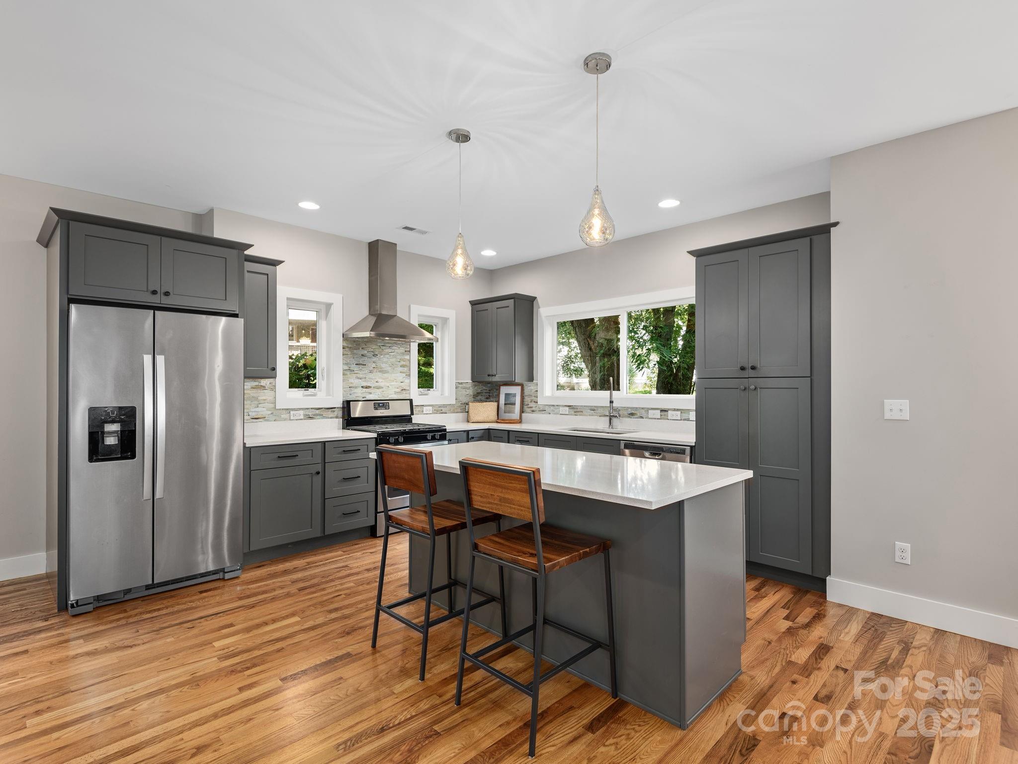 81 Tremont Street, Asheville, NC. property listing photo