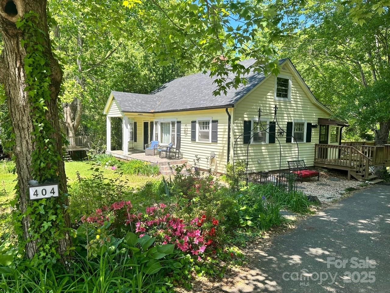 404 Patton, Morganton, NC. property listing photo