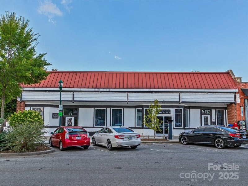 125 S Main Street, Hendersonville, NC -  - $3,000,000