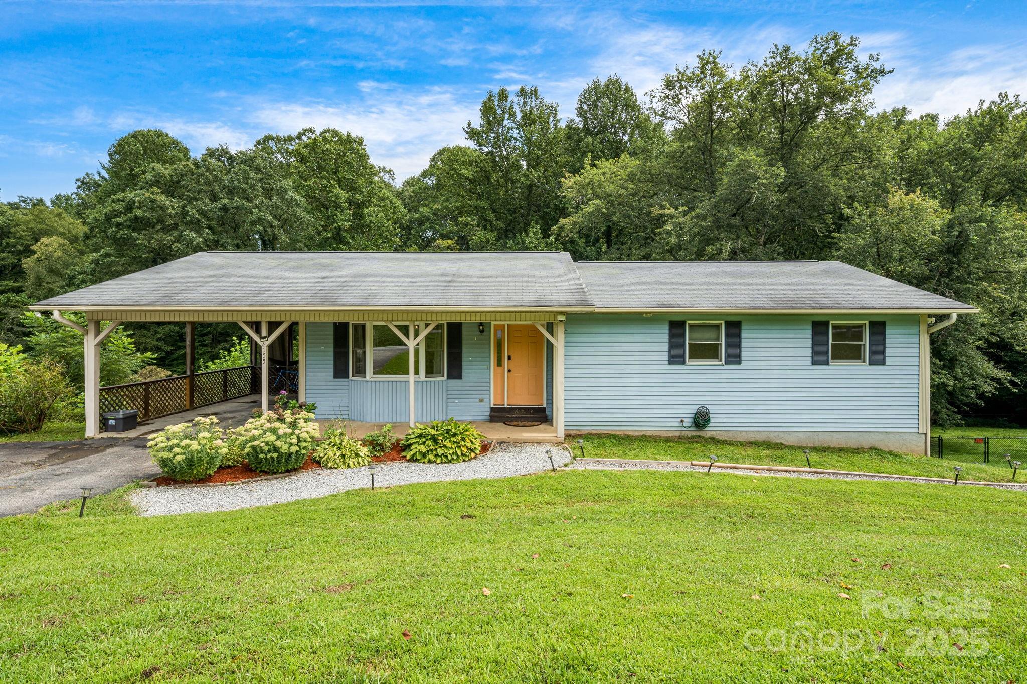 4155 Turnpike, Horse Shoe, NC. property listing photo