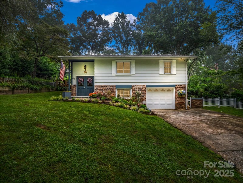 66 Barberry Heights Drive, Brevard, NC - 4 beds, 2.5 baths, 2,210 sqft - $524,900