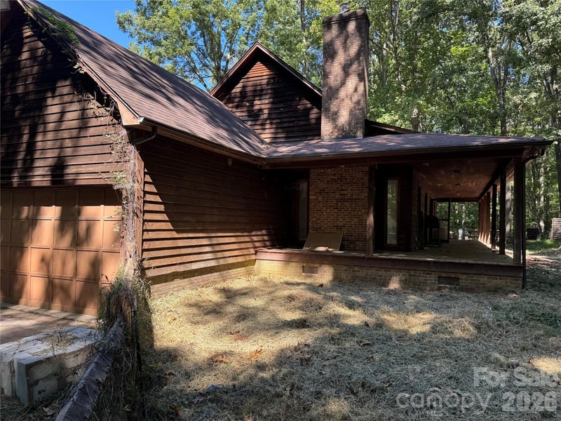 1402 Bloomsberry Lane, Waxhaw, NC - 4 beds, 2.5 baths, 2,576 sqft - $895,000