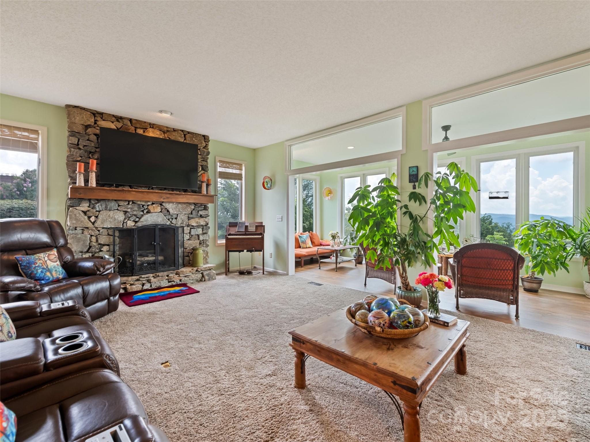 1401 Fleetwood Plaza Apt 1, Hendersonville, NC. property listing photo