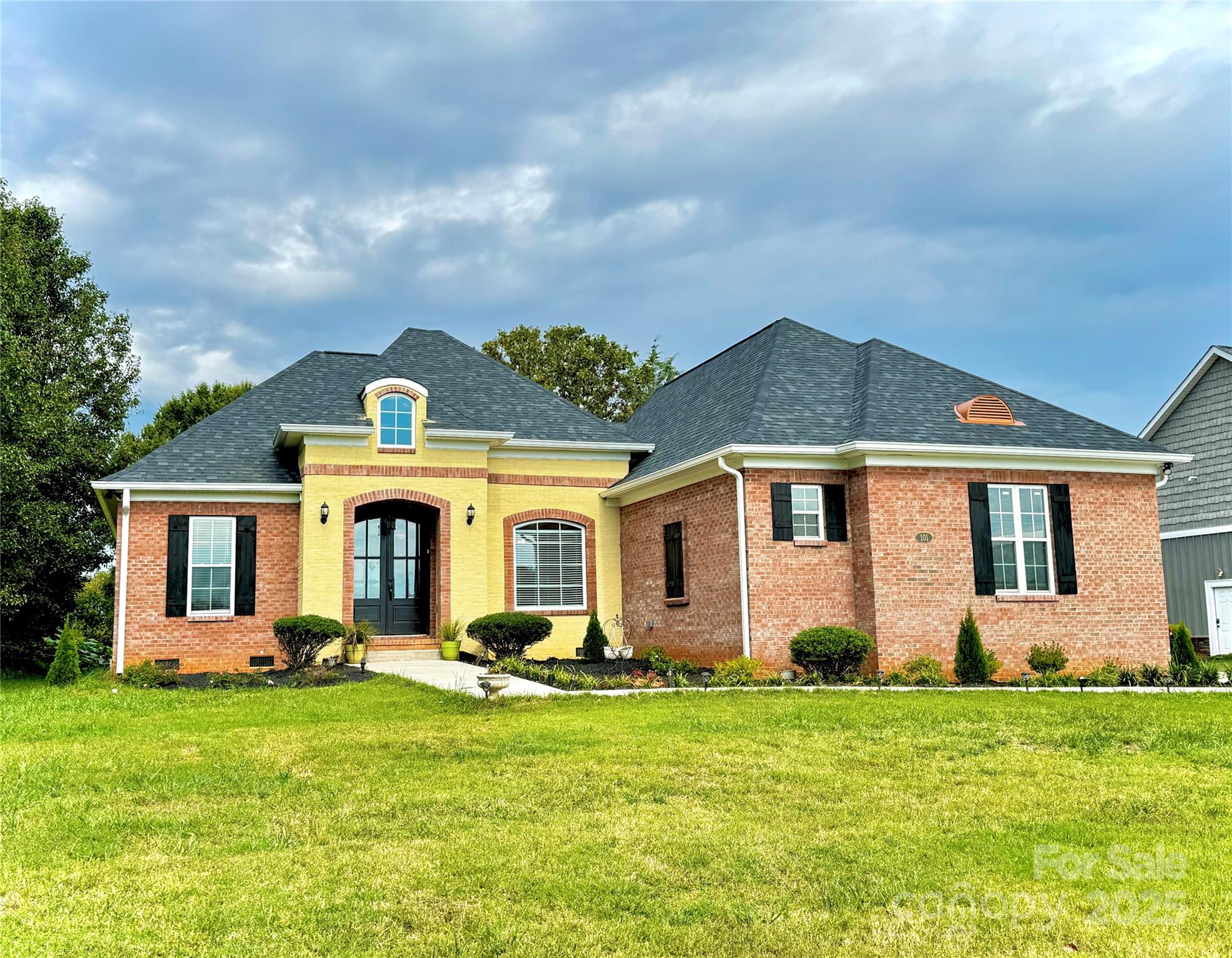 101 Long Meadows, Kings Mountain, NC. property listing photo