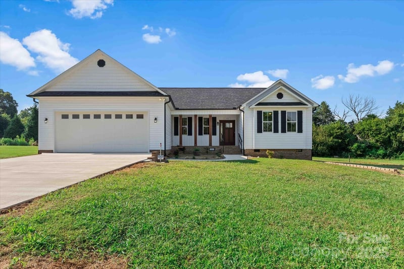 113 Cheval, Cleveland, NC - 4 beds, 3 baths, 2,175 sqft - $487,000