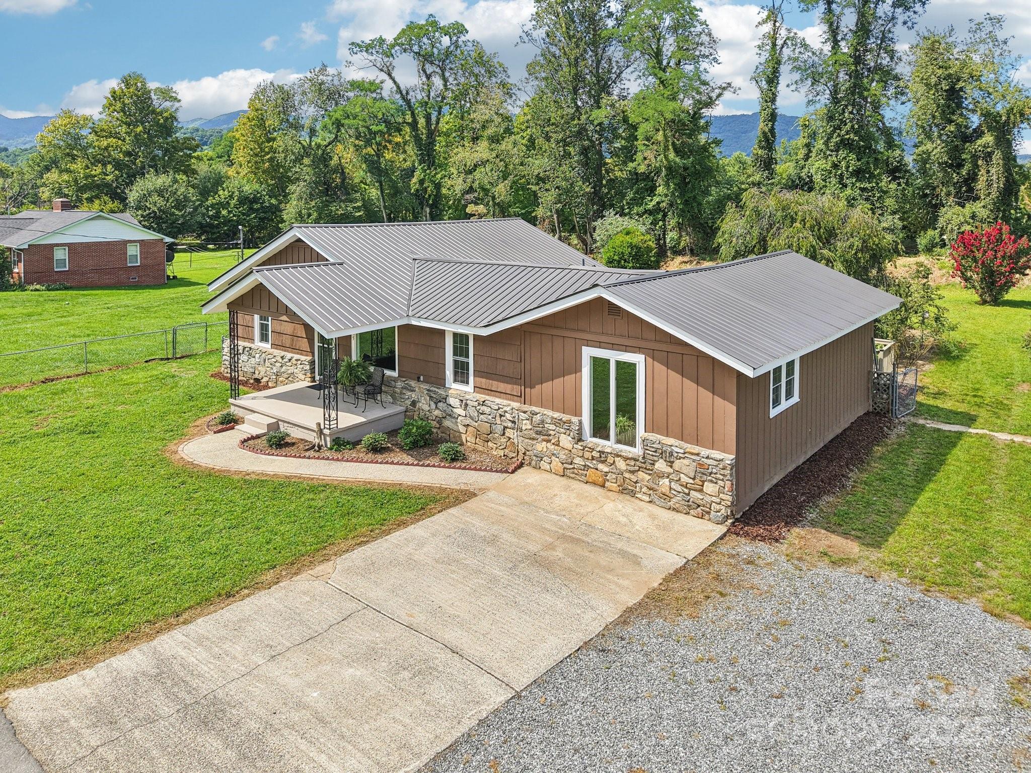 55 Polk Street, Waynesville, NC. property listing photo