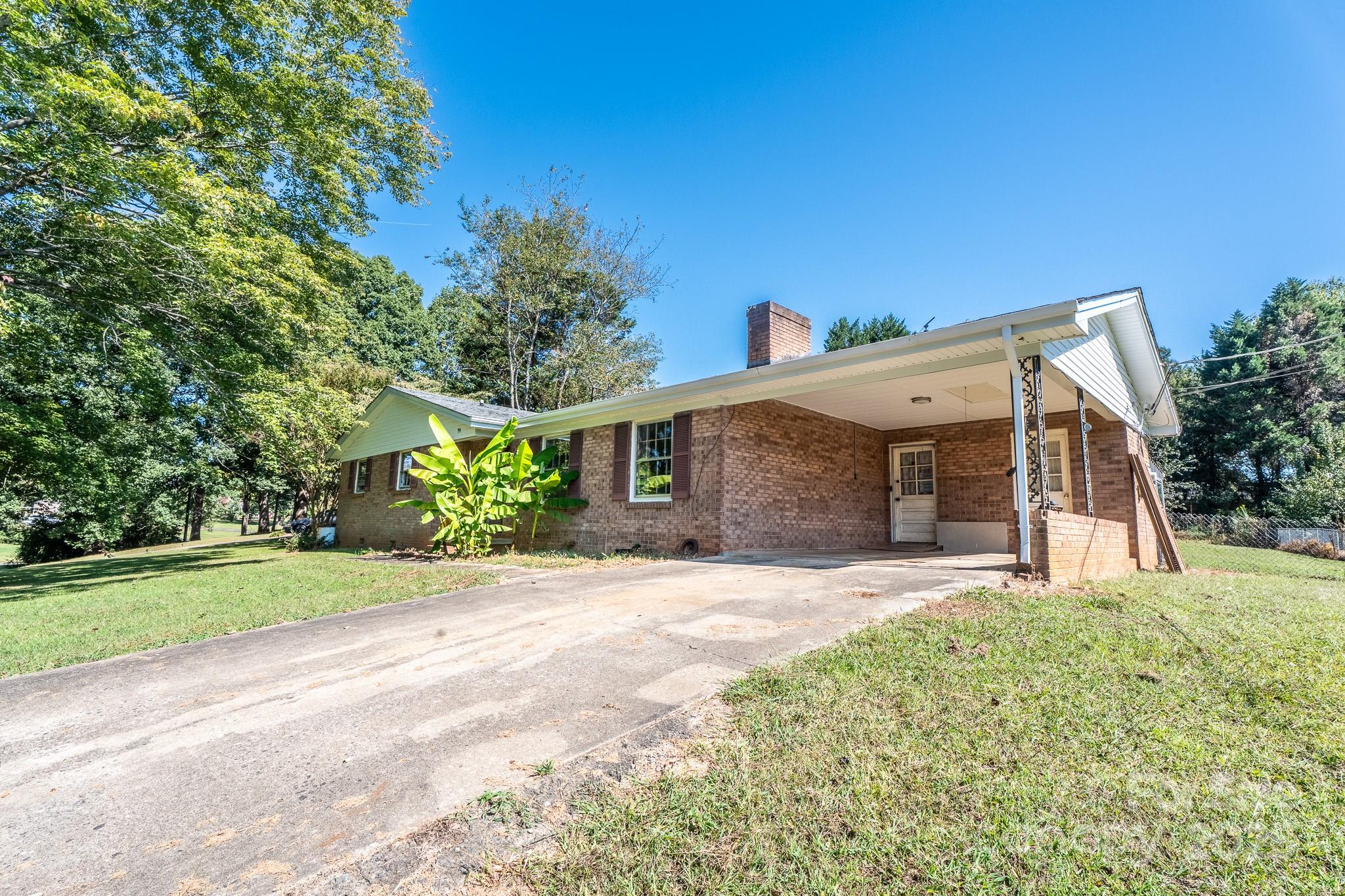 194 Hillsboro, Taylorsville, NC. property listing photo
