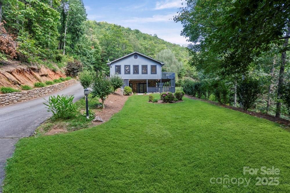 17 Twisted, Black Mountain, NC. property listing photo