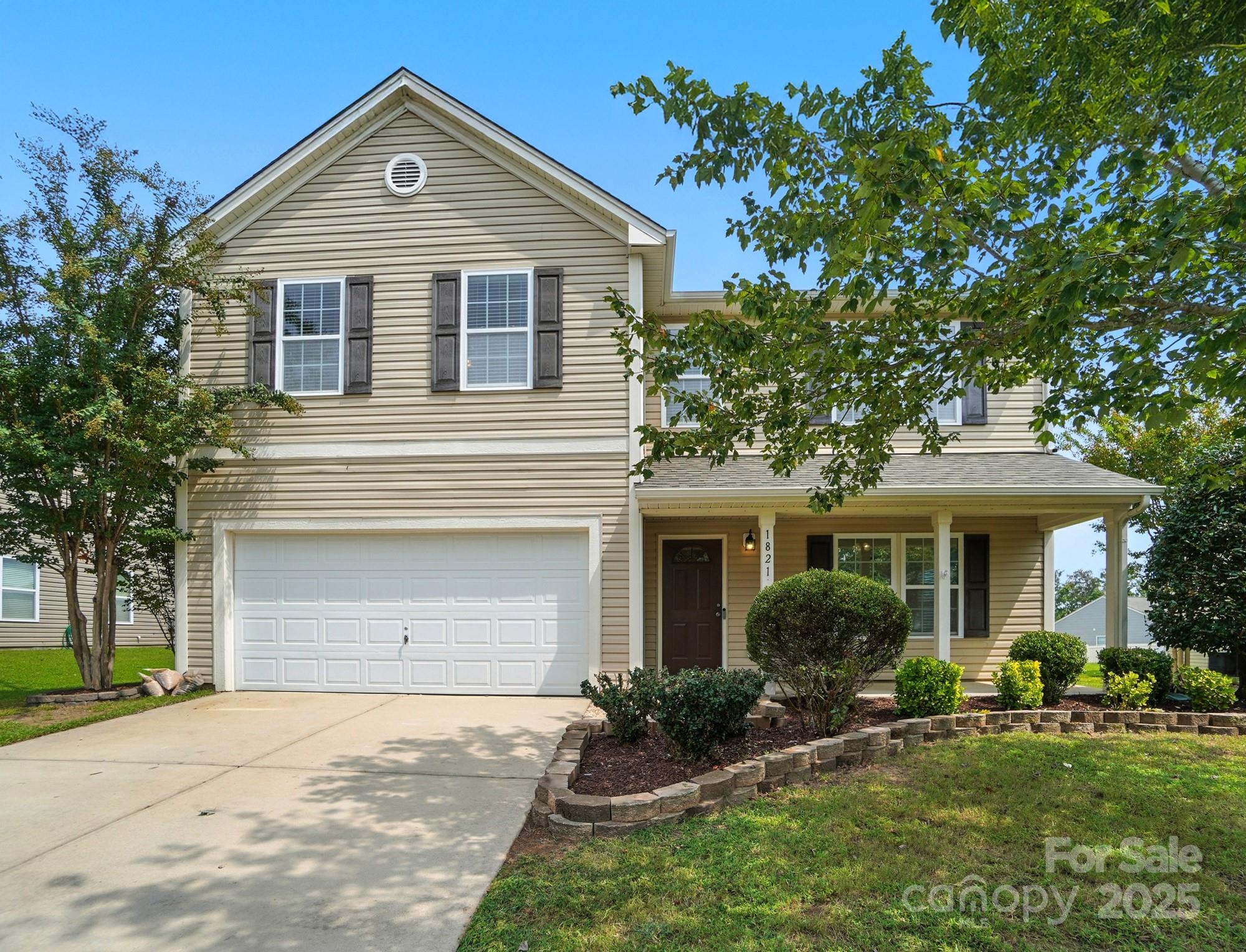 1821 Tradd Avenue, Clover, SC. property listing photo