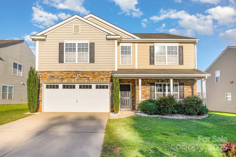 1016 Sweetgum, Gastonia, NC - 3 beds, 3 baths, 3,024 sqft - $385,000