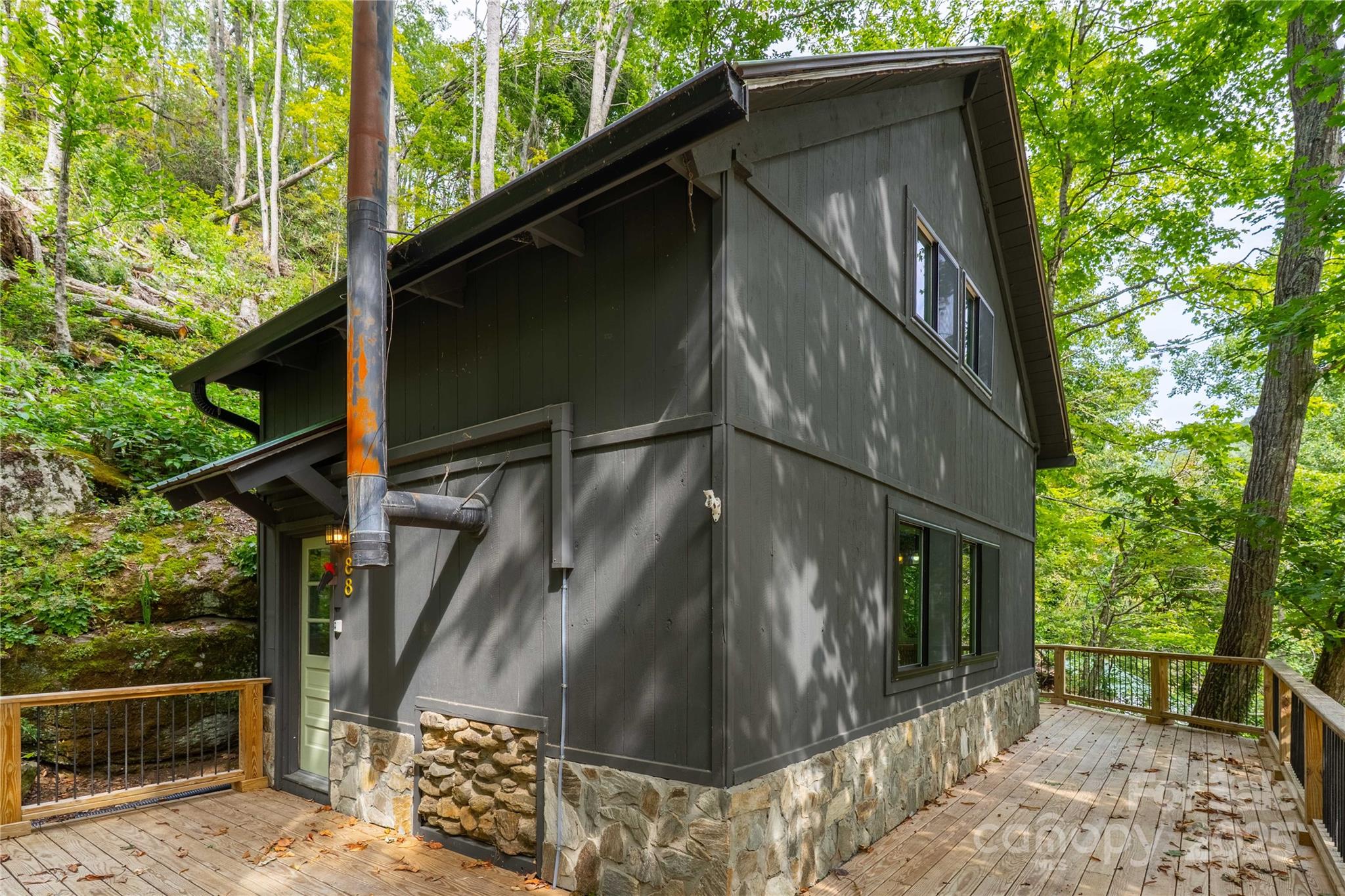 88 Mountain Farm, Burnsville, NC. property listing photo