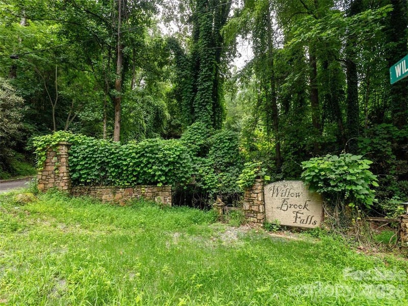 00 Willow Brook Falls None Apt 3, Hendersonville, NC -  - $50,000