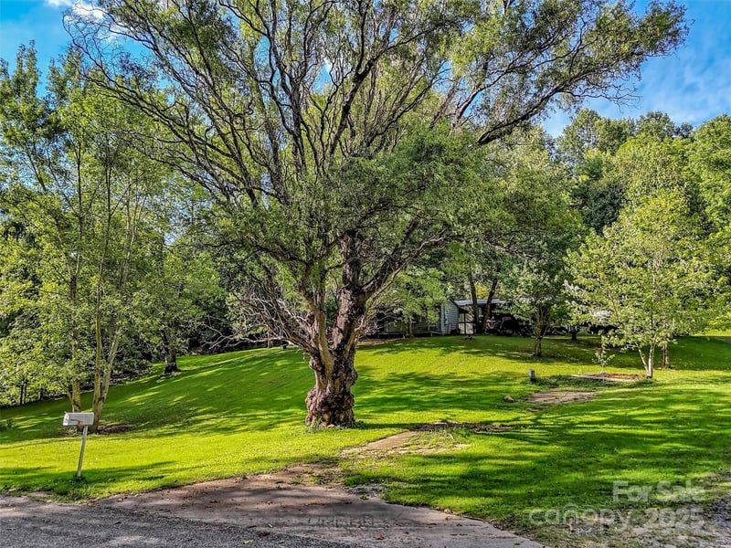 323 Jody Cove, Canton, NC - 2 beds, 2 baths, 1,120 sqft - $250,000