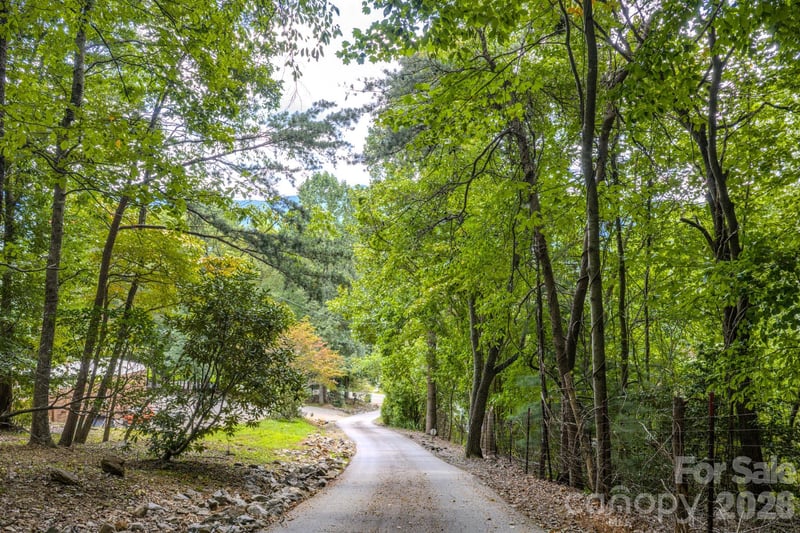 452 Cragmont Road, Black Mountain, NC - 3 beds, 2 baths, 3,199 sqft - $1,500,000