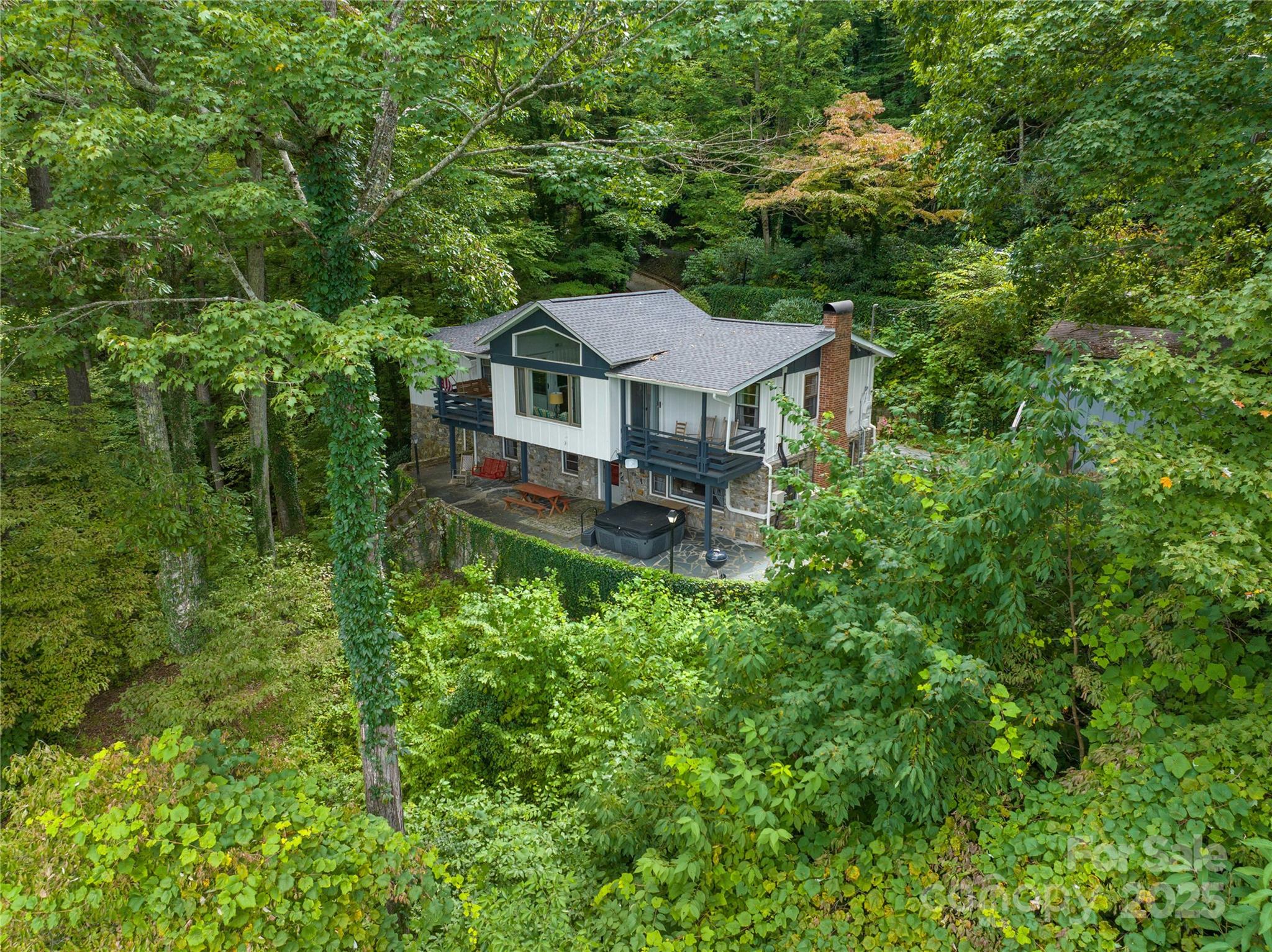 330 Overlook Drive, Maggie Valley, NC. property listing photo