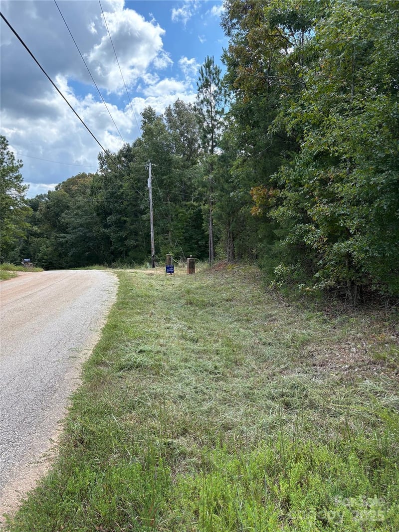 3485 Cedar Circle Road, Lancaster, SC - 2 beds, 2 baths, 952 sqft - $199,000