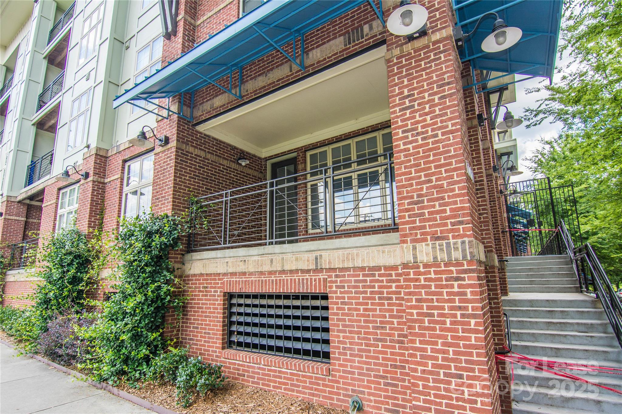 1101 W 1st Street Apt 101, Charlotte, NC. property listing photo