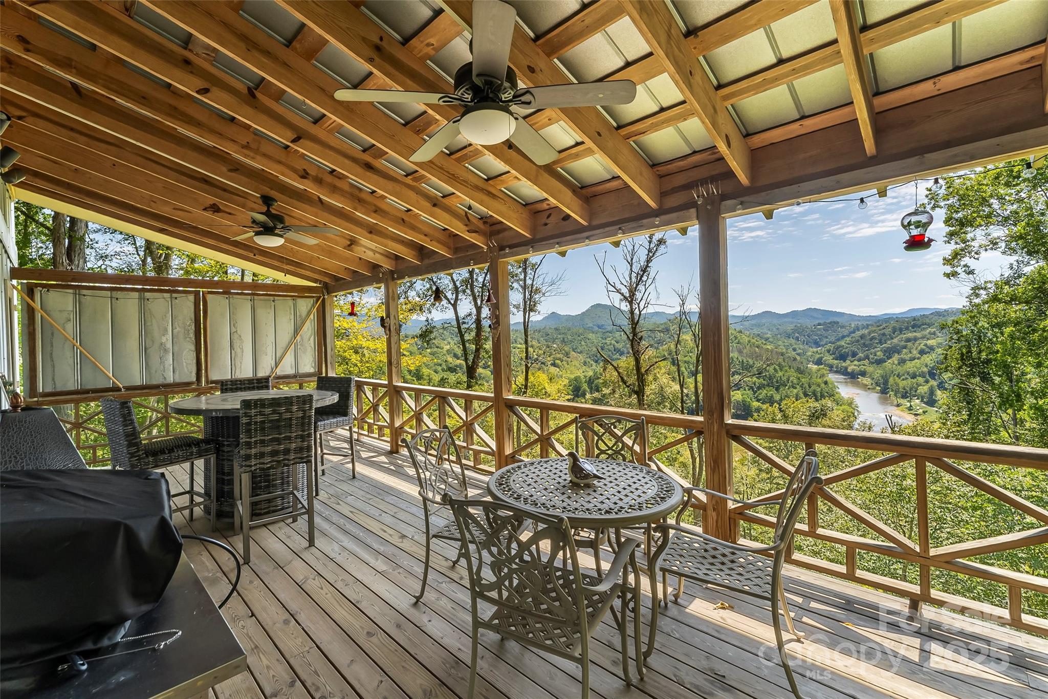 386 Old Log Road, Green Mountain, NC. property listing photo