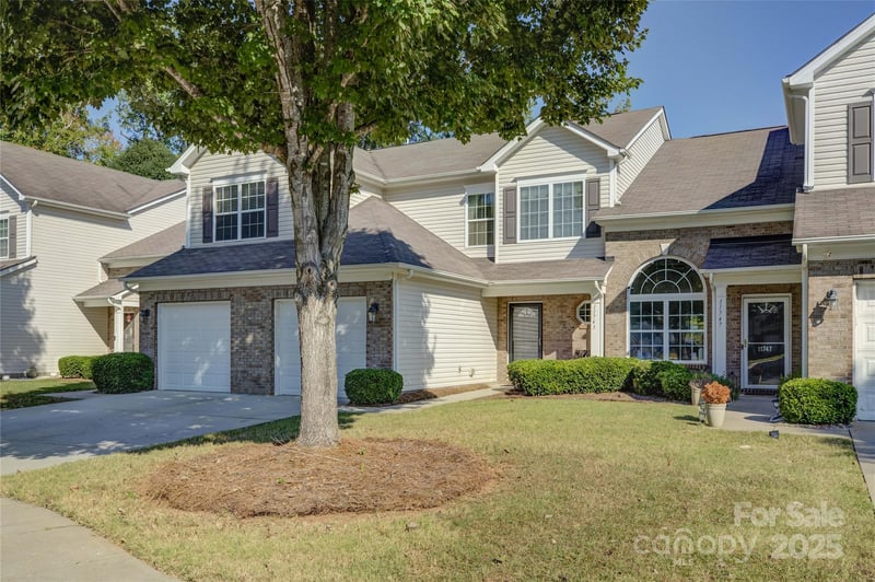 11743 Stockdale Court, Pineville, NC - 2 beds, 2.5 baths, 1,461 sqft - $326,000