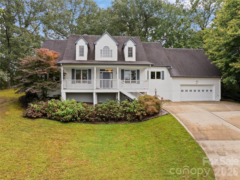 23 Clear Vista Drive, Asheville, NC - 3 beds, 3.5 baths, 4,146 sqft - $975,000