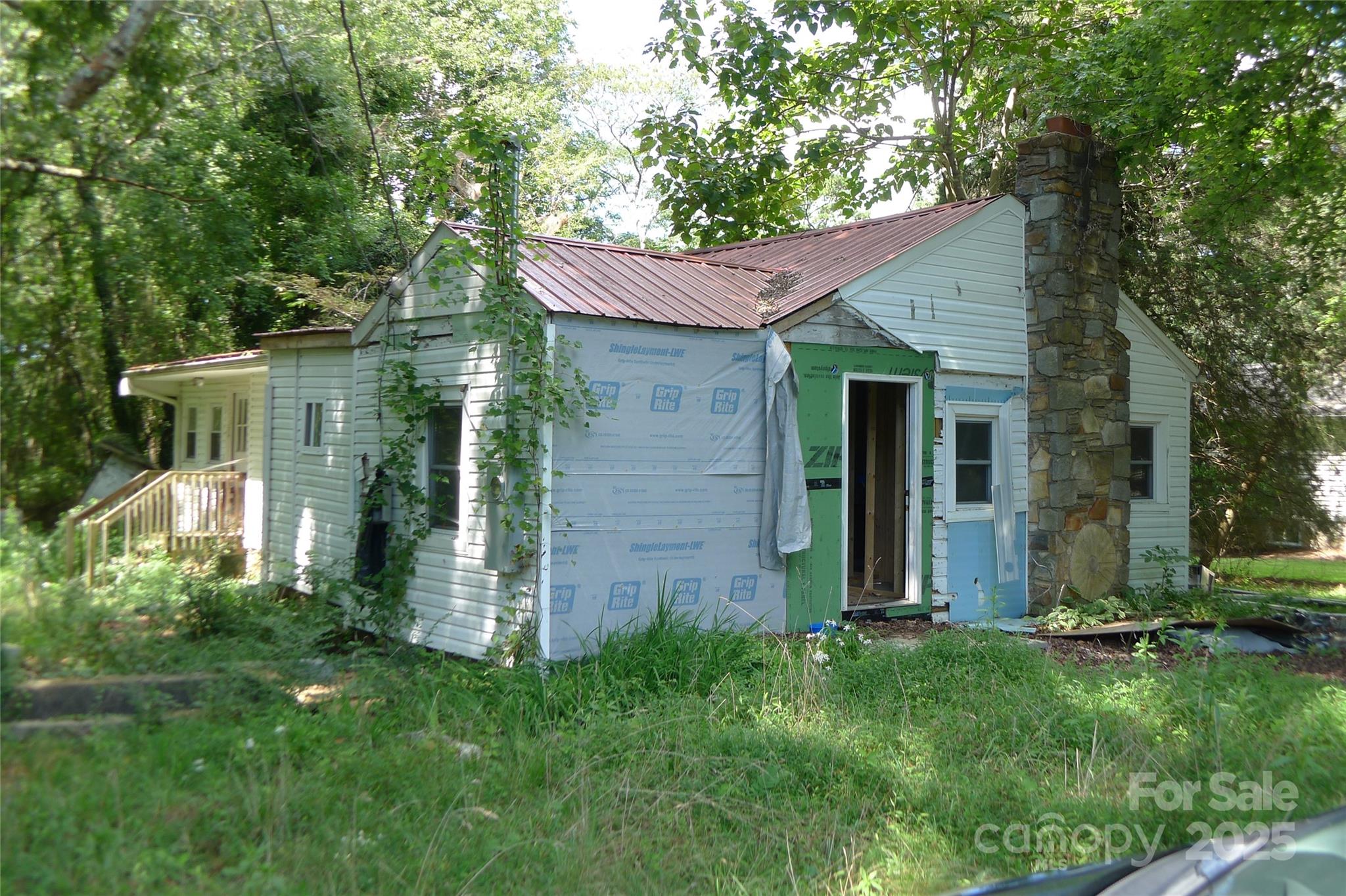115 N Arlington Avenue 28-33, 65-70, Jonesville, NC. property listing photo