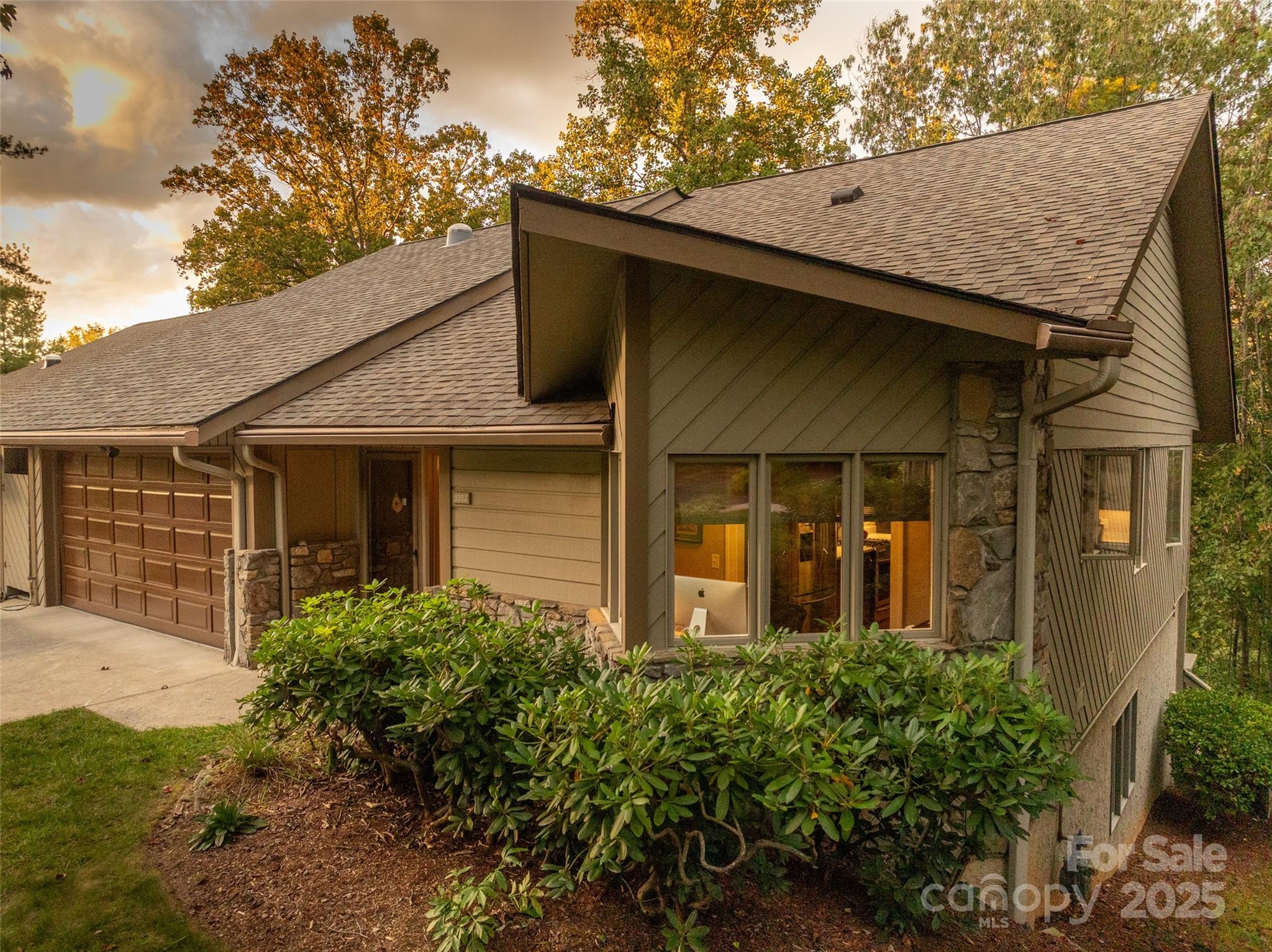 1302 Timber Trail, Asheville, NC. property listing photo