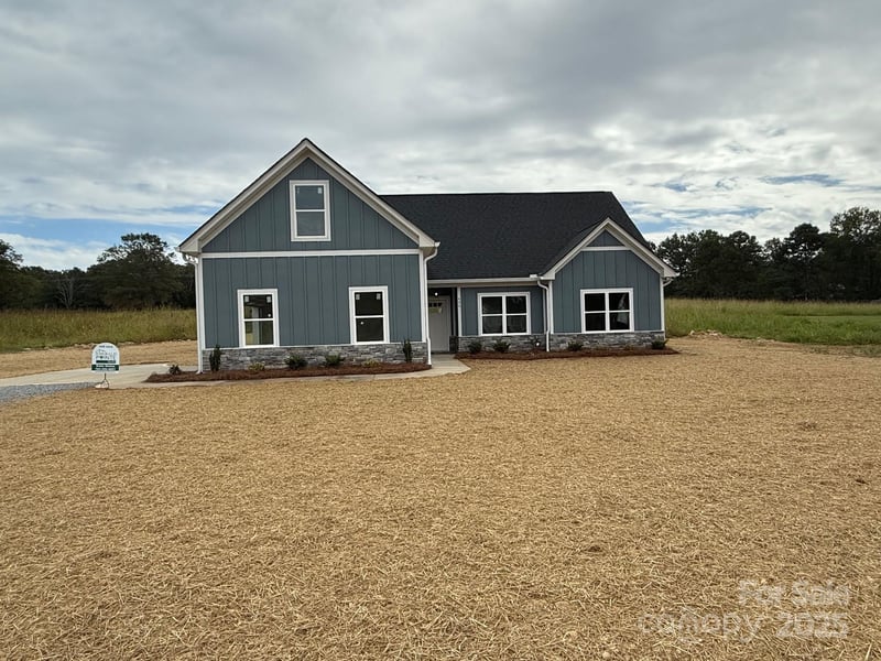 426 Tenth 1, Oakboro, NC - 4 beds, 3 baths, 2,115 sqft - $449,900