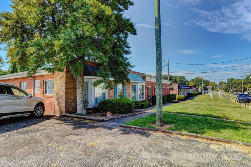 617 E 2nd Avenue, Gastonia, NC -  - $899,000