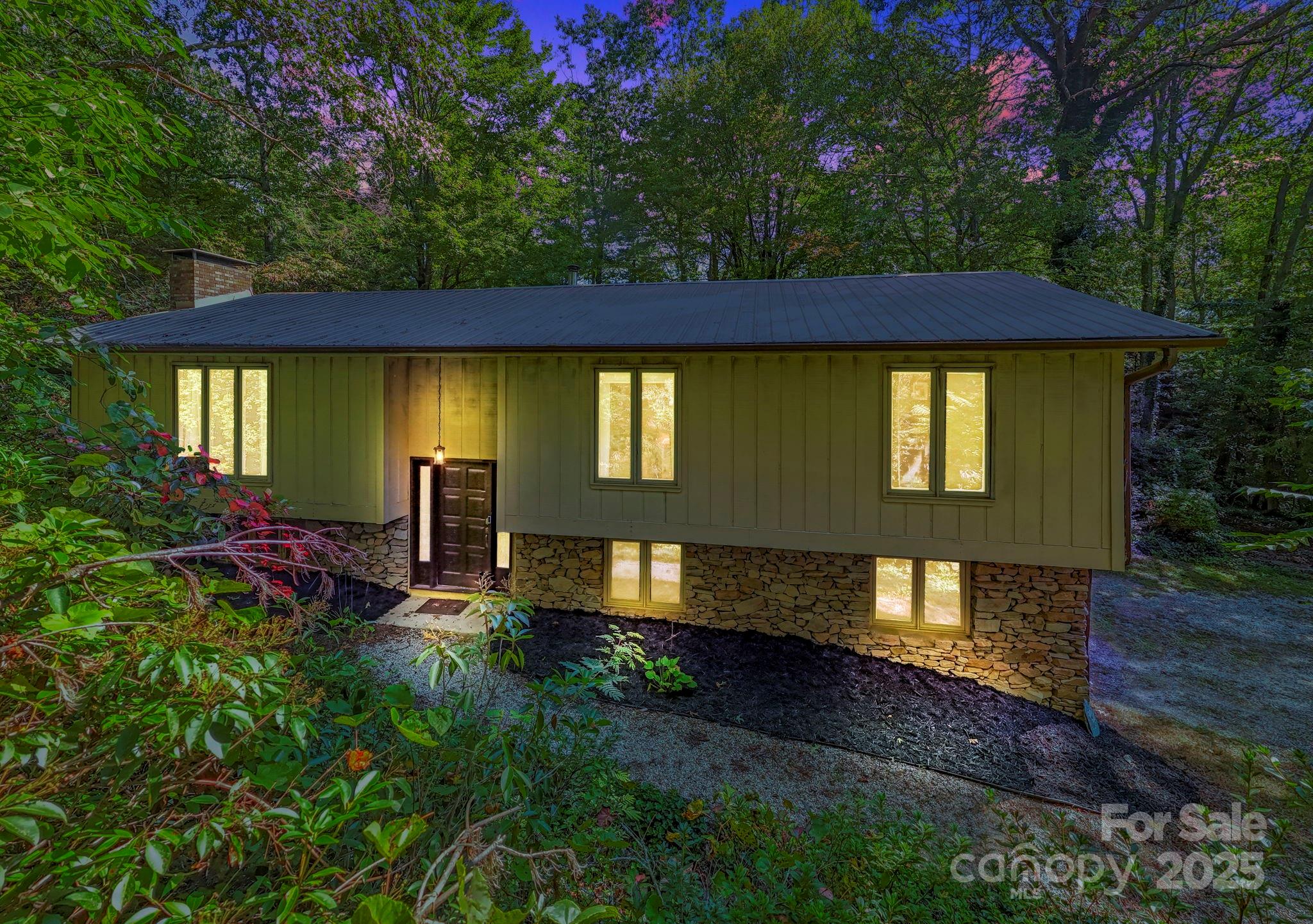 100 Greenbriar, Flat Rock, NC. property listing photo