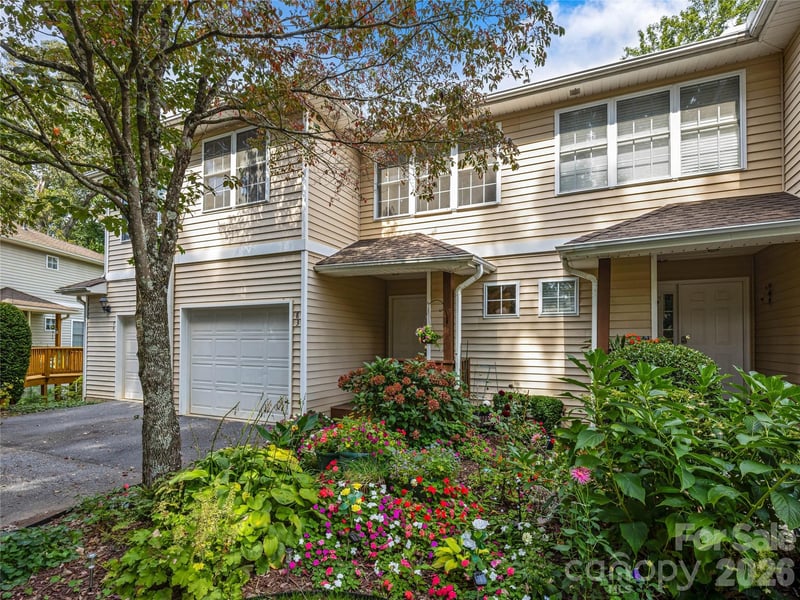 83 Farm Lane, Mills River, NC - 3 beds, 3.5 baths, 1,804 sqft - $275,000