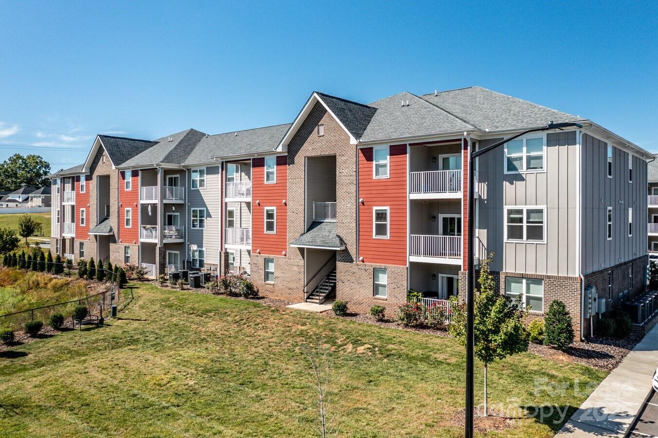 2778 2nd The Pinnacle, Hickory, NC. property listing photo