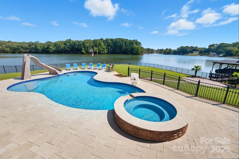 8424 Catawba Cove, Belmont, NC - 3 beds, 4 baths, 4,076 sqft - $1,995,000