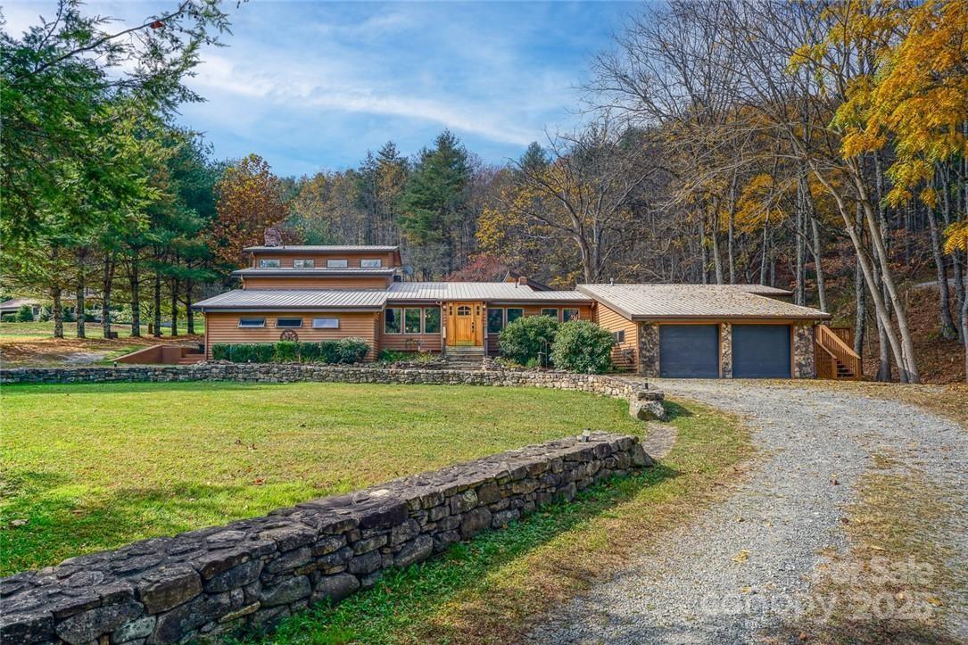 949/951 Watauga River Road, Sugar Grove, NC. property listing photo