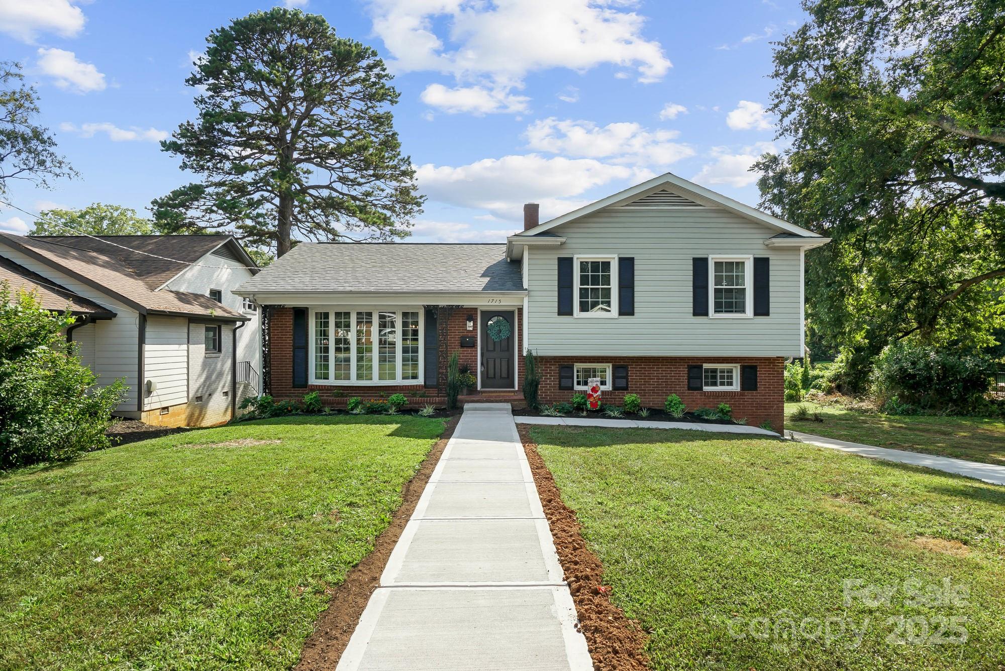 1715 Washington, Charlotte, NC. property listing photo