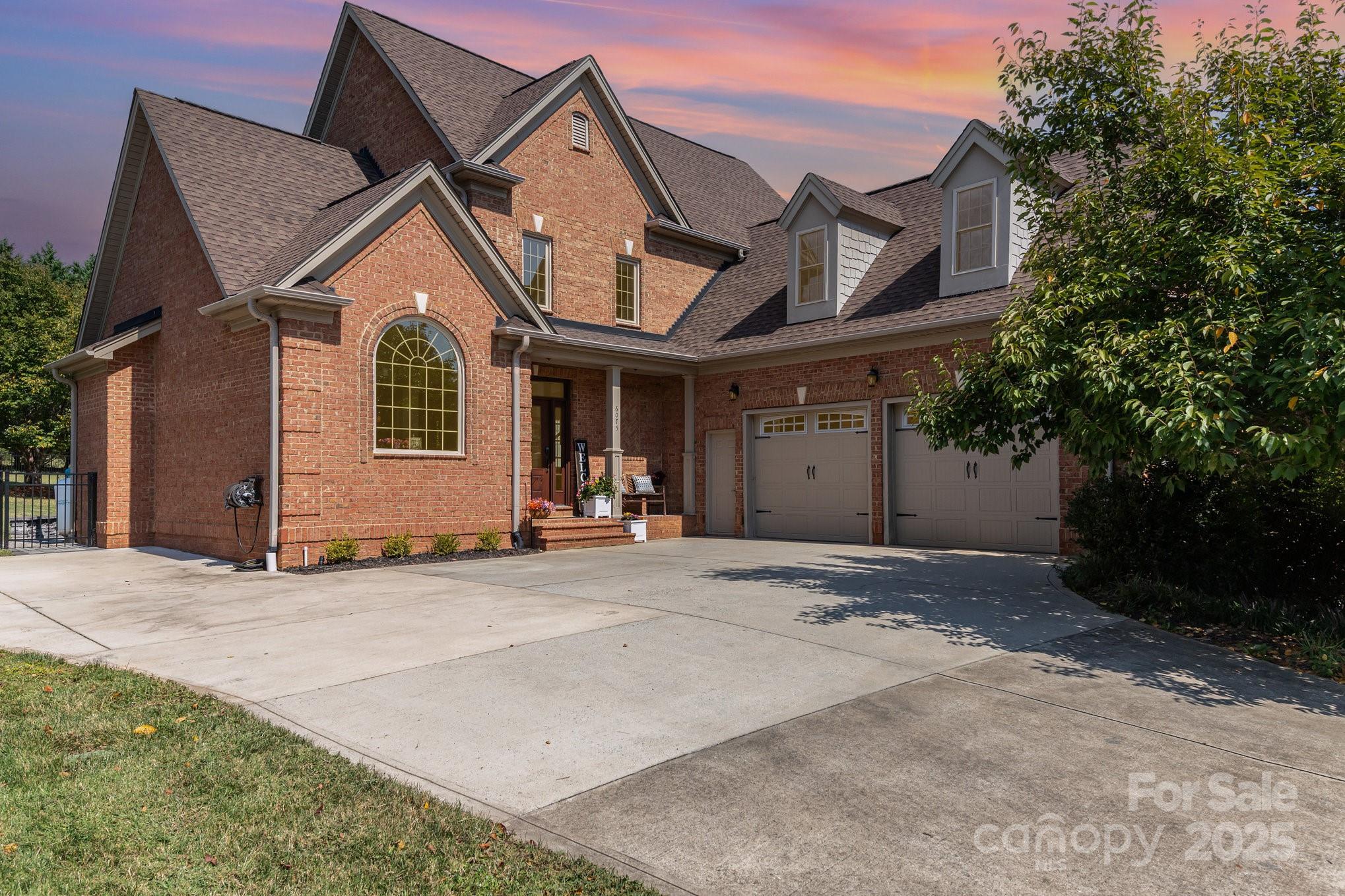 6075 Willow Farm Drive, Denver, NC. property listing photo