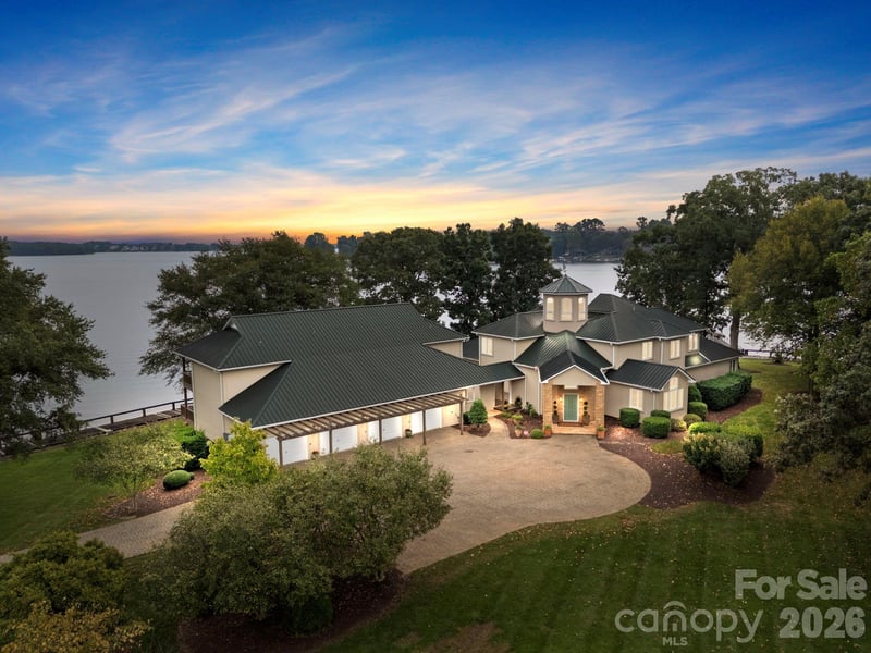 1890 Yacht Club Drive, Denver, NC - 11 beds, 9 baths, 5,162 sqft - $6,500,000